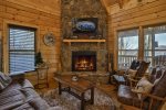 Cozy Living Space At Knotty Bear 